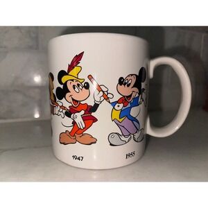 Walt‎ Disney "Mickey Mouse Through the Years" Ceramic Mug 1986 Applause